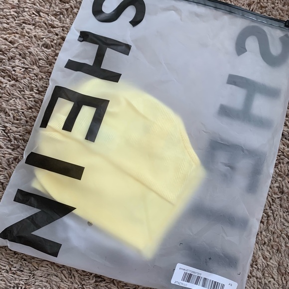 NEW SHEIN TOP - Picture 3 of 6